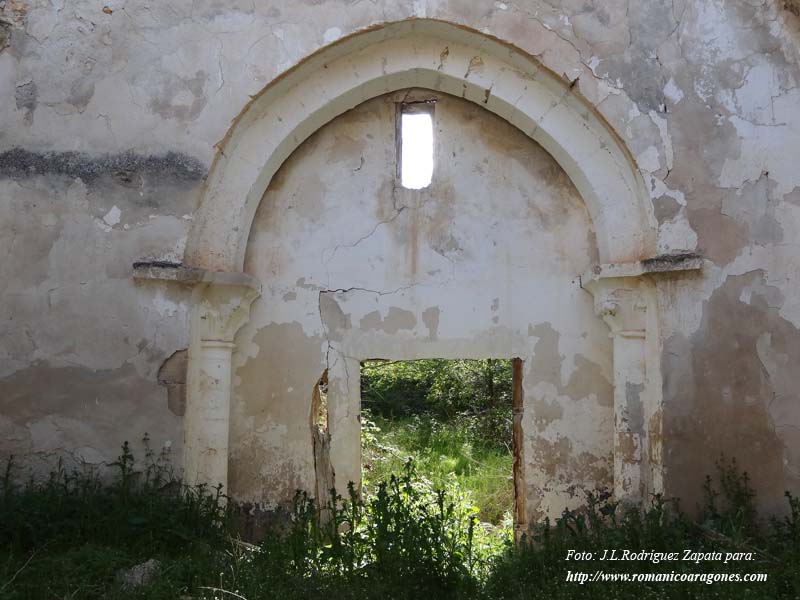 TEMPLO ROMÁNICO. VISTA NORESTE